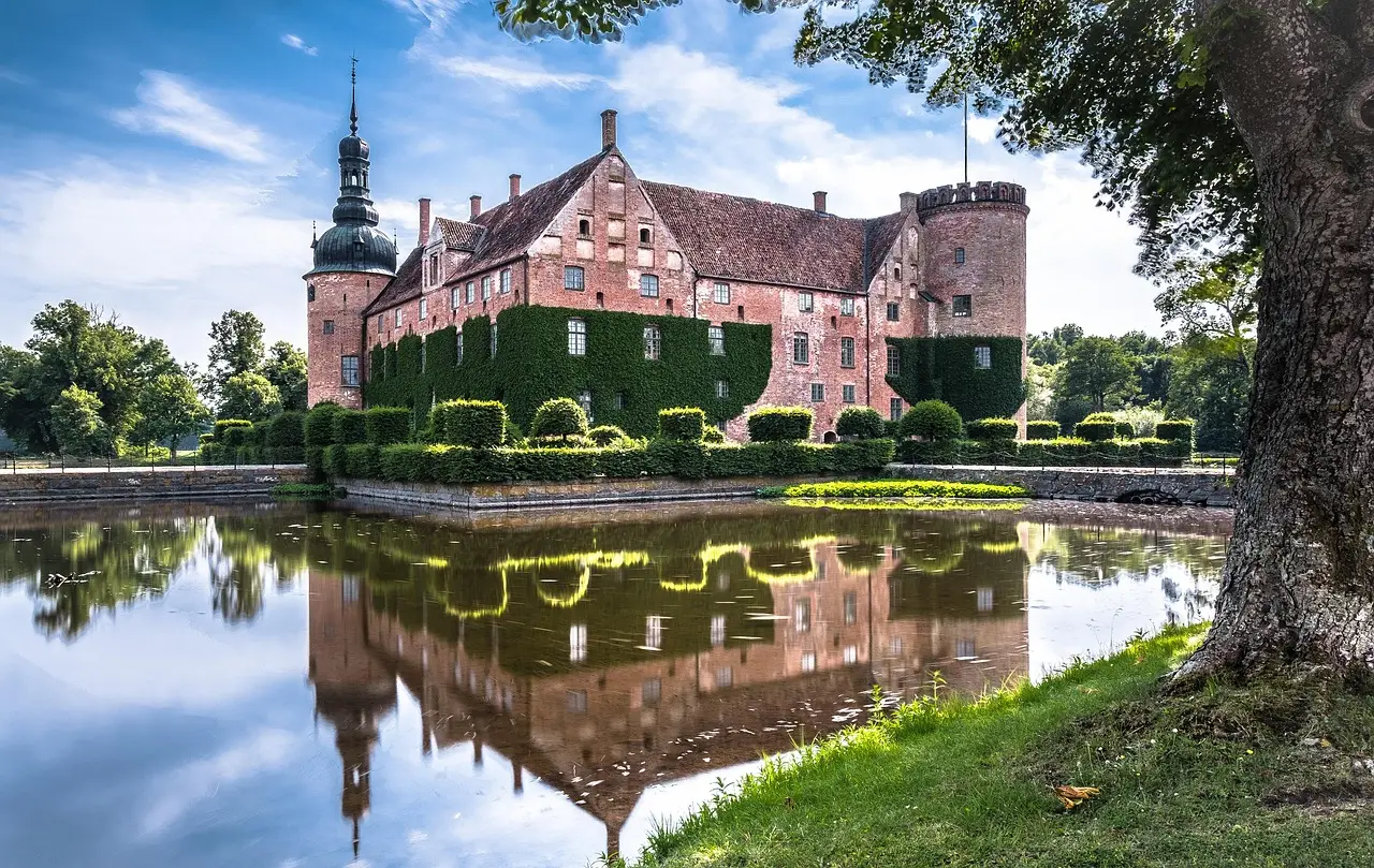Sweden Publishes 4 Requirements for Foreign Spouses to Get Residence Permit - Legit.ng